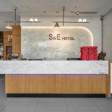 S&E Hotel Tainan Eksteriør billede