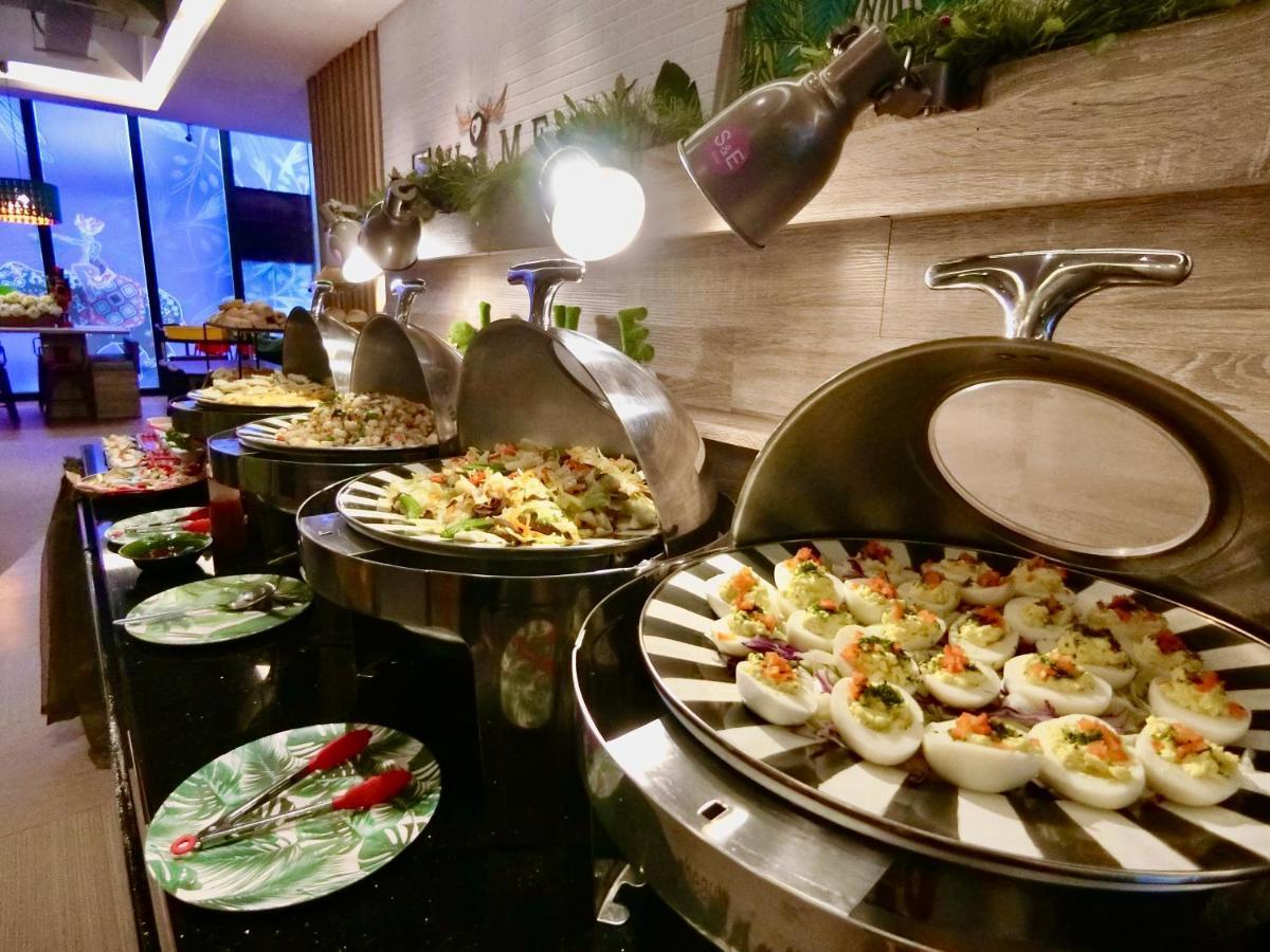 S&E Hotel Tainan Eksteriør billede