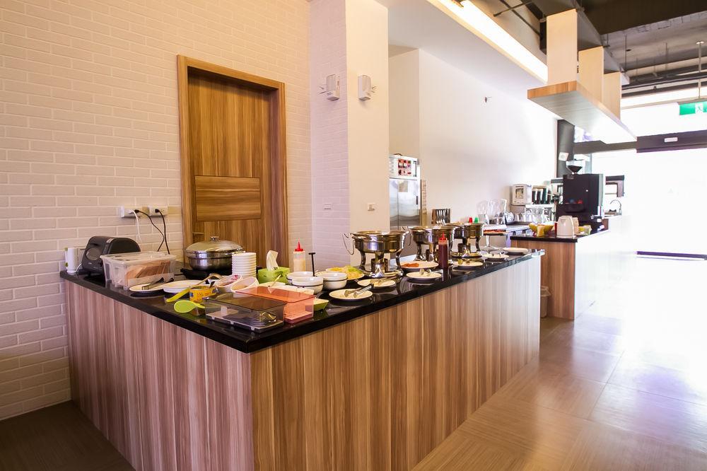 S&E Hotel Tainan Eksteriør billede