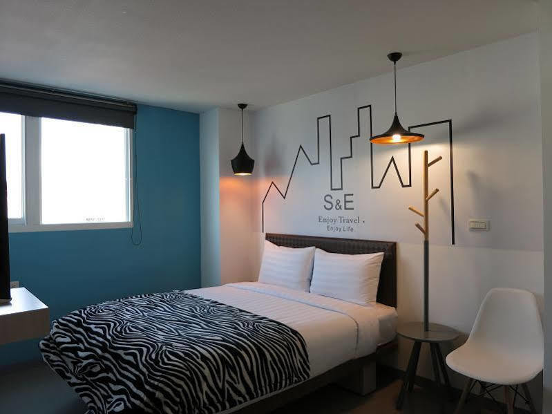 S&E Hotel Tainan Eksteriør billede